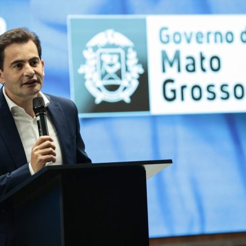 Fábio Garcia pede a conta